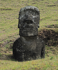 moai_buried